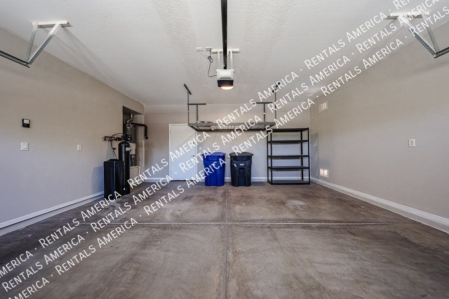 Beautiful 3 Bedroom, 2.5 Bath Two-Story Home in Chandler property image