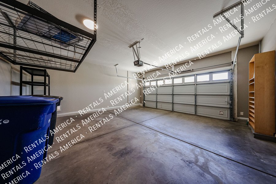 Beautiful 3 Bedroom, 2.5 Bath Two-Story Home in Chandler property image