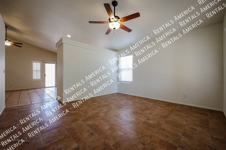 MOVE IN SPECIAL property image