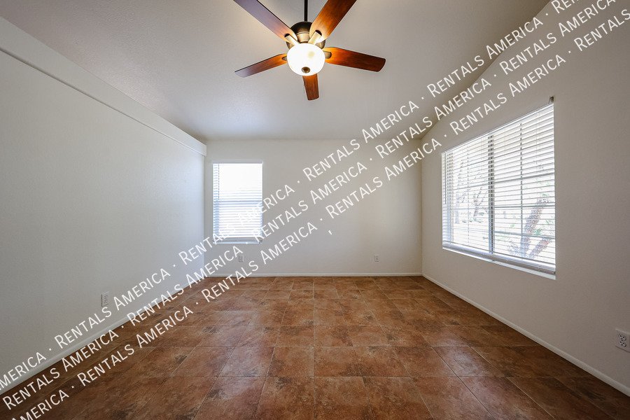 MOVE IN SPECIAL property image