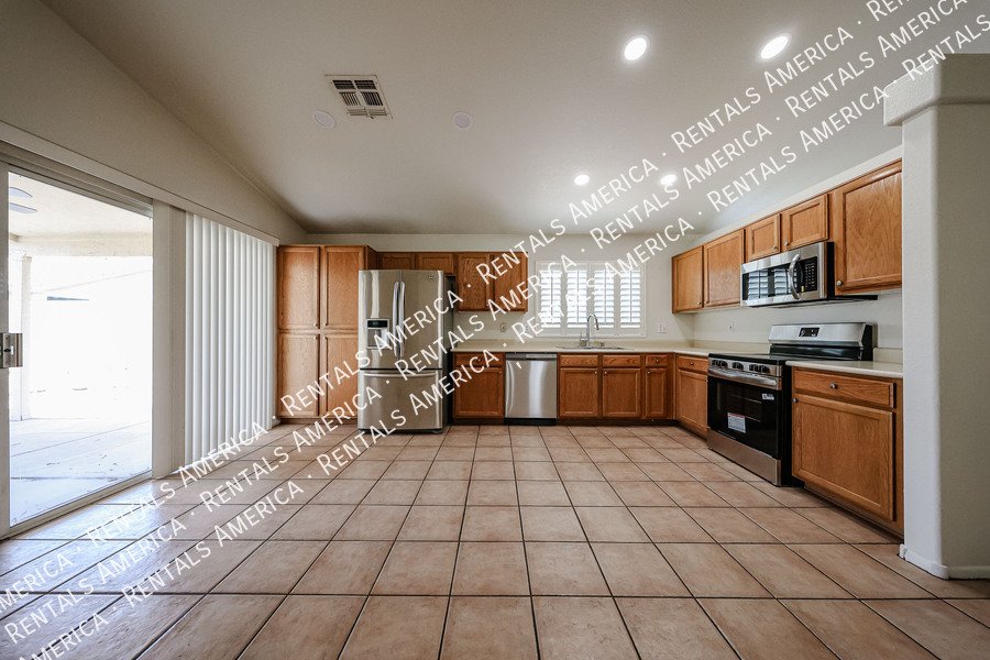 MOVE IN SPECIAL property image