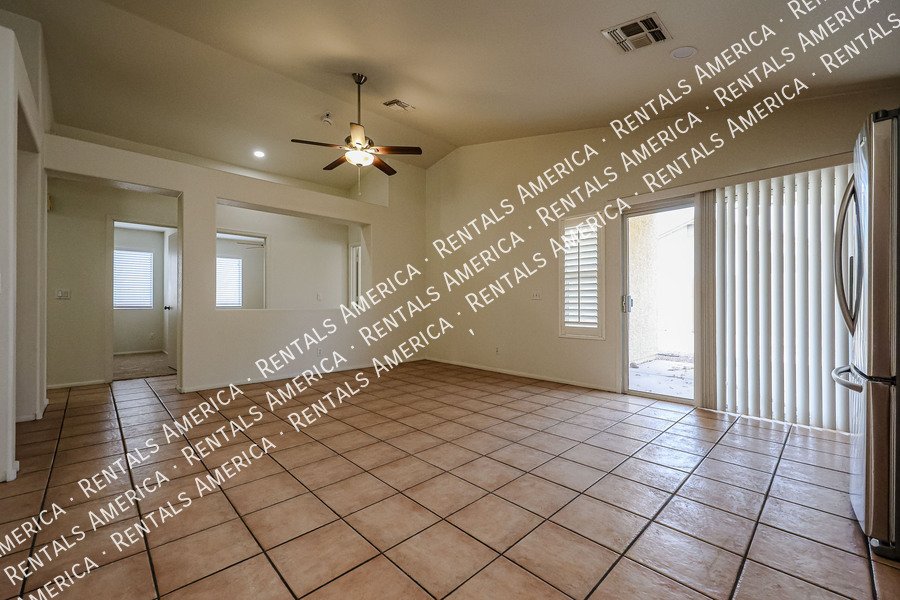 MOVE IN SPECIAL property image