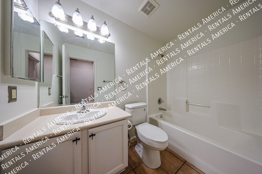 MOVE IN SPECIAL property image