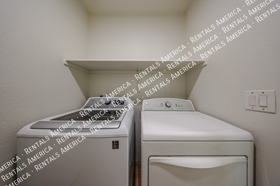 MOVE IN SPECIAL property image