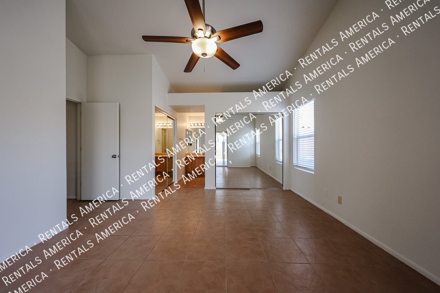 MOVE IN SPECIAL property image
