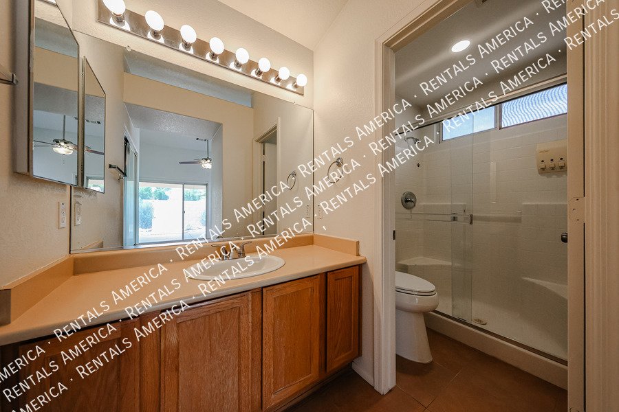 MOVE IN SPECIAL property image