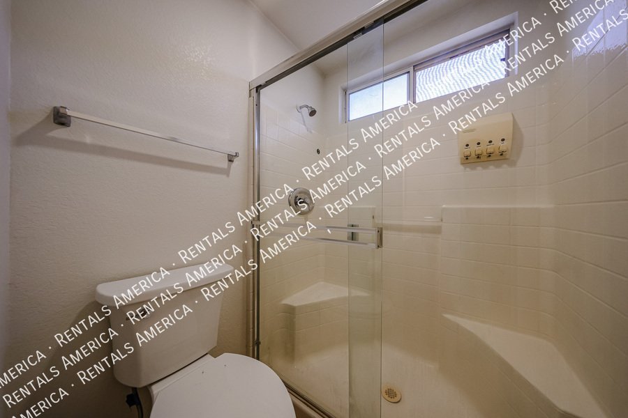 MOVE IN SPECIAL property image
