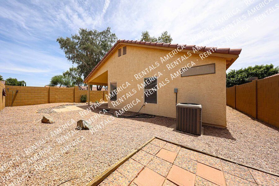 MOVE IN SPECIAL property image