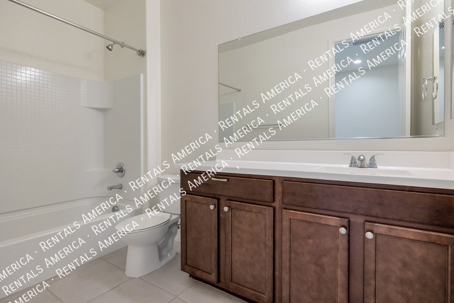 3-bedroom, 2-bathroom home in Retreat at Sycamore Farms property image