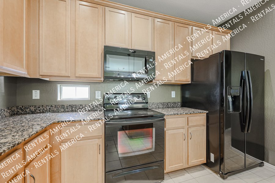 COMING SOON!  Cozy 3-bedroom house in Mesa! property image