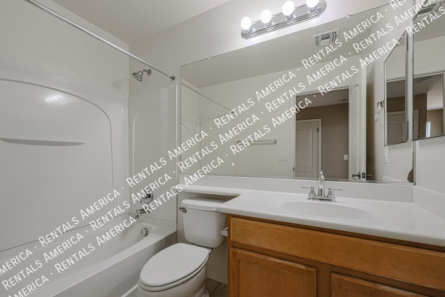 COMING SOON!  Cozy 3-bedroom house in Mesa! property image