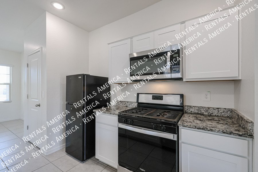 Charming 3-Bedroom Home Offering Space, Comfort, and Convenience property image