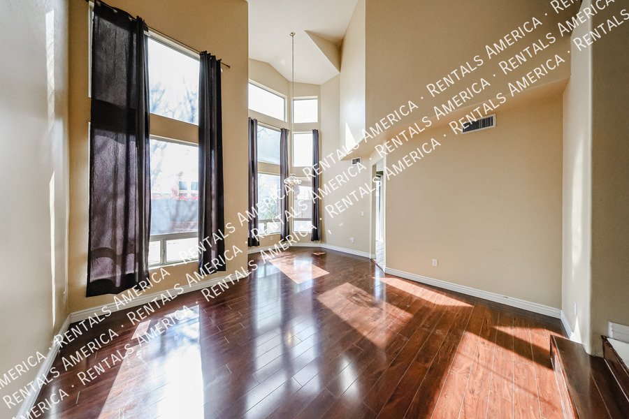 3 bed 2.5 bath in Ahwatukee property image