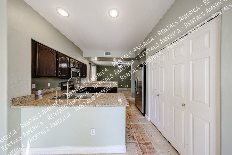 3 bed 2.5 bath in Ahwatukee property image