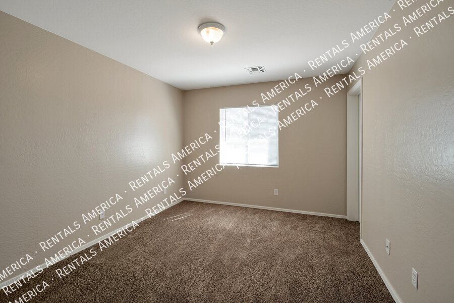 Beautiful 4 bdrm in San Tan Valley! property image