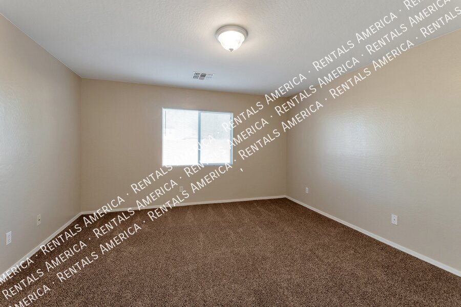 Beautiful 4 bdrm in San Tan Valley! property image