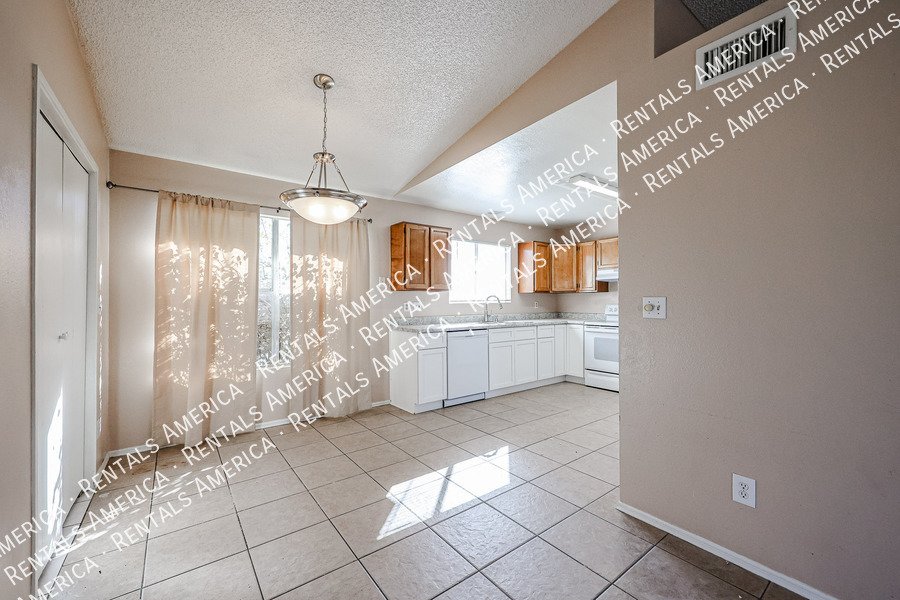 Stunning 3-Bedroom Single-Family Home for Rent ? Move-In Ready! property image
