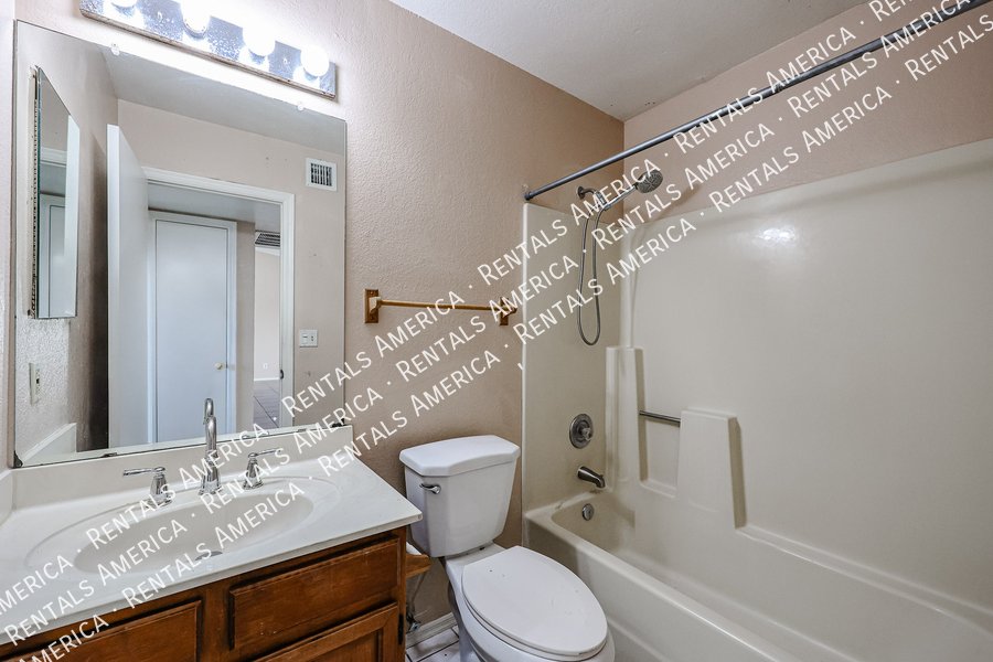 Stunning 3-Bedroom Single-Family Home for Rent ? Move-In Ready! property image