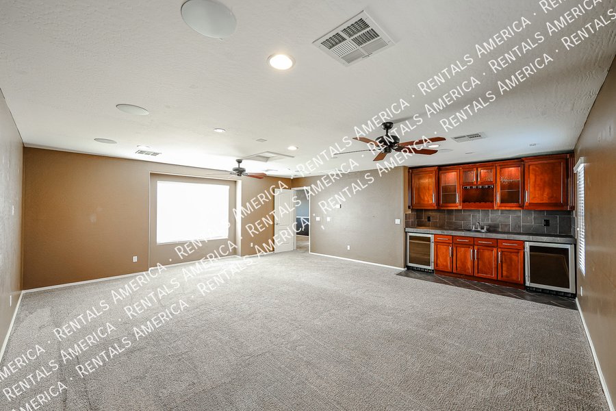 Beautiful Corner Lot 4-Bedroom Home! property image