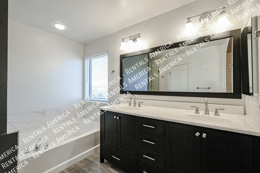 Beautiful Corner Lot 4-Bedroom Home! property image
