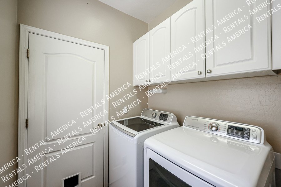 Beautiful Corner Lot 4-Bedroom Home! property image