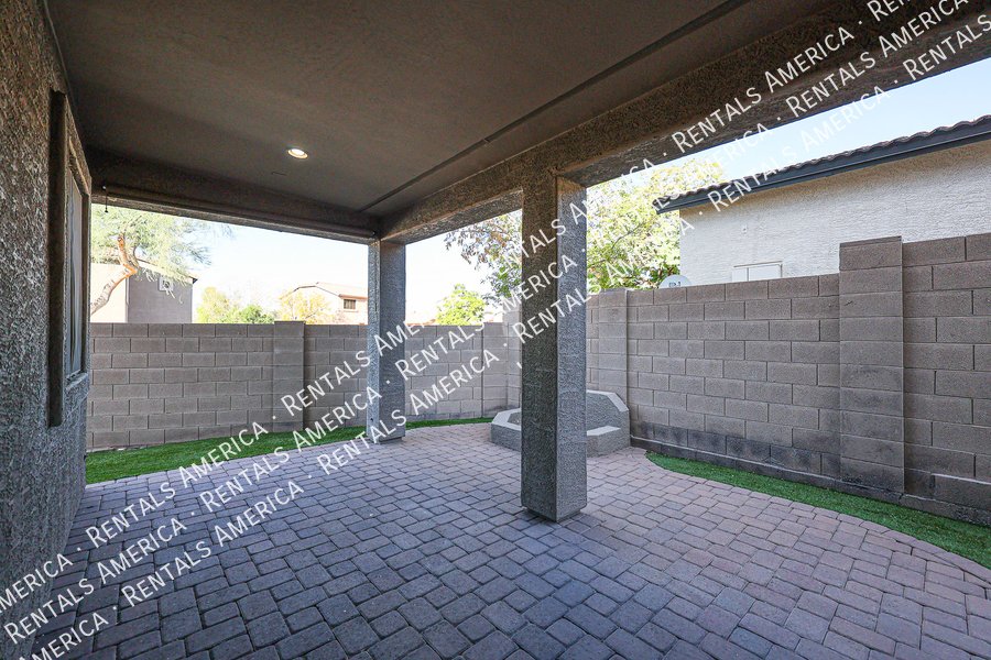 Beautiful Corner Lot 4-Bedroom Home! property image