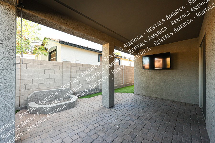 Beautiful Corner Lot 4-Bedroom Home! property image