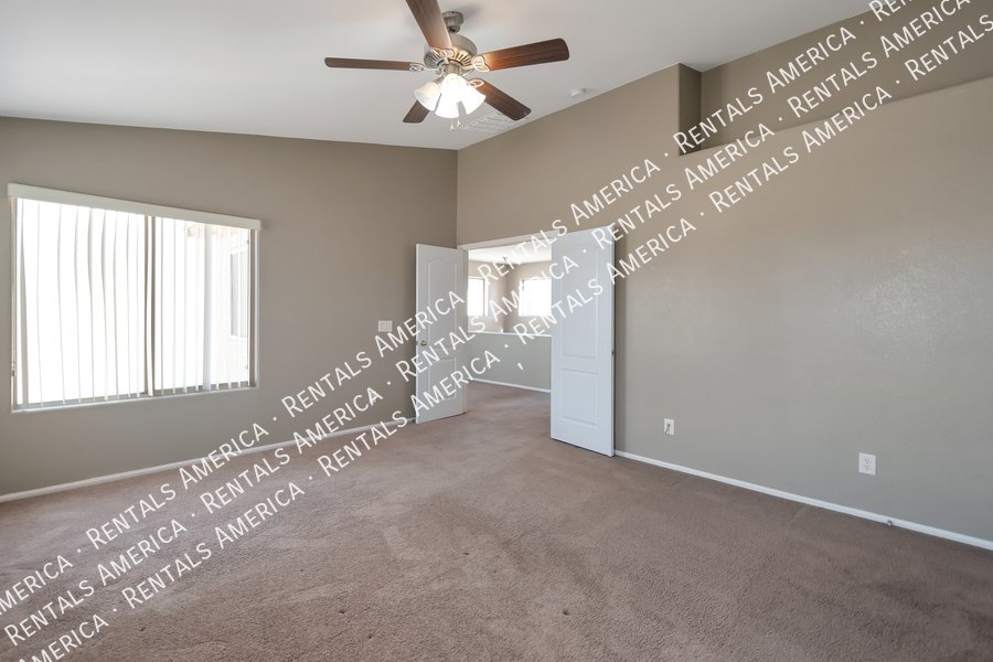 Move In Ready- 3 Bedroom 2.5 Bath, Large Loft property image