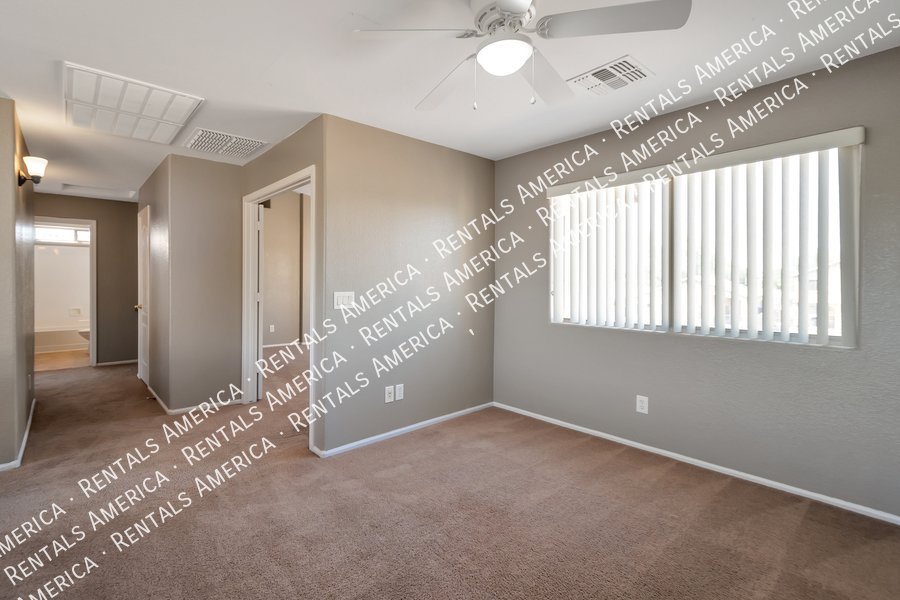Move In Ready- 3 Bedroom 2.5 Bath, Large Loft property image